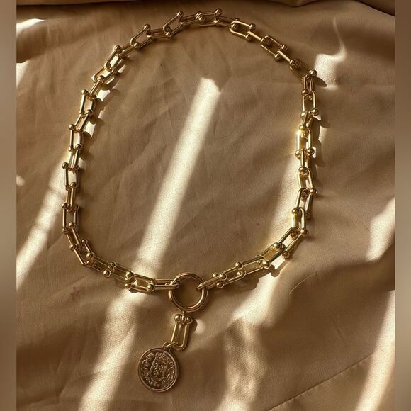 ANTHROPOLOGY BRAND NEW Graduated Link Gold Charm Necklace Brand New - Picture 6 of 11